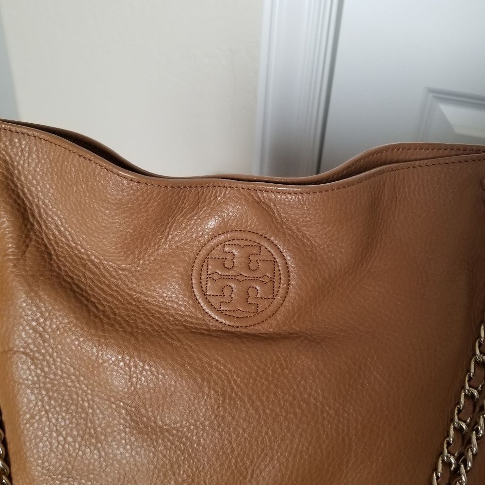 Tory Burch Theta Large Tote - Picture 5 of 10